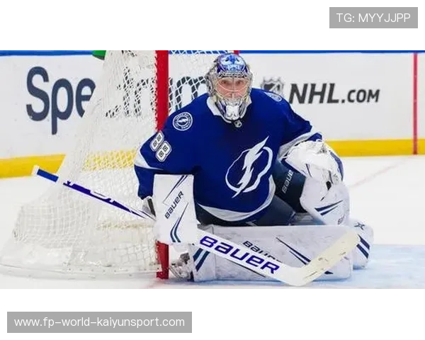 NHL麦克戴维德高速滑行突破射门——速度与突破的协奏